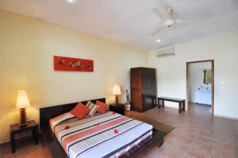 Britannia Hotel Grand Anse  Exterior photo